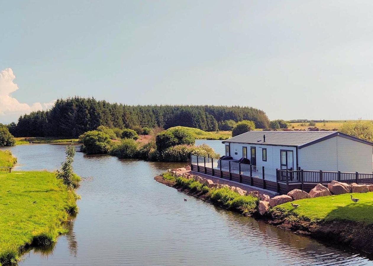 Luxury Lakeside Lodge With Htub Beautiful Views Annan Buitenkant foto