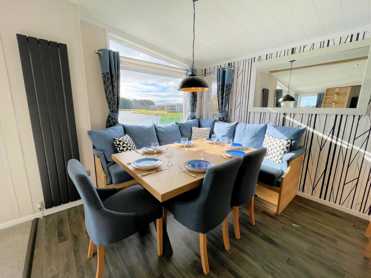 Luxury Lakeside Lodge With Htub Beautiful Views Annan Buitenkant foto