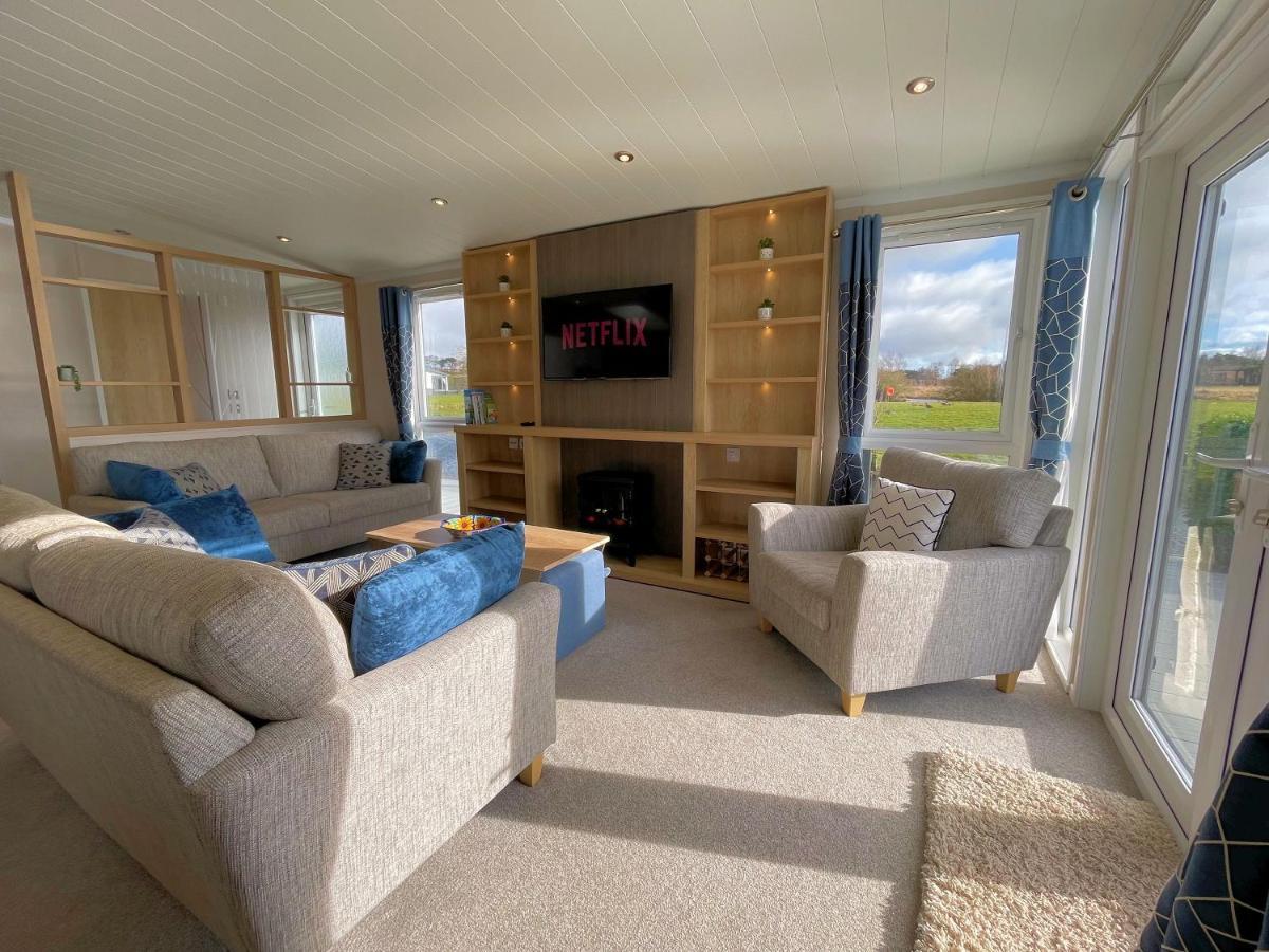 Luxury Lakeside Lodge With Htub Beautiful Views Annan Buitenkant foto