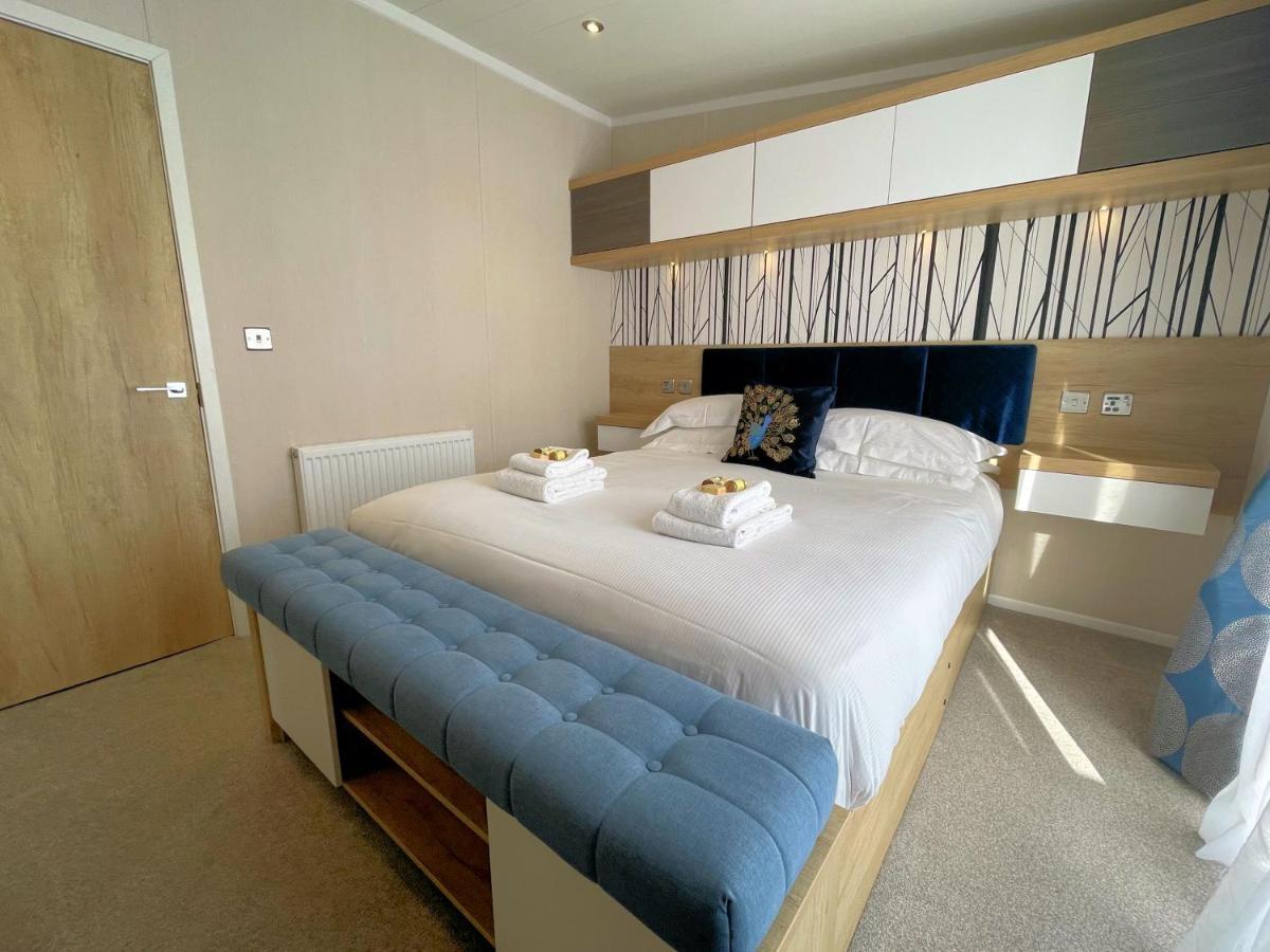 Luxury Lakeside Lodge With Htub Beautiful Views Annan Buitenkant foto