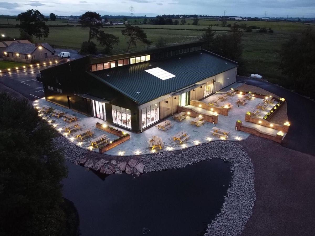 Luxury Lakeside Lodge With Htub Beautiful Views Annan Buitenkant foto
