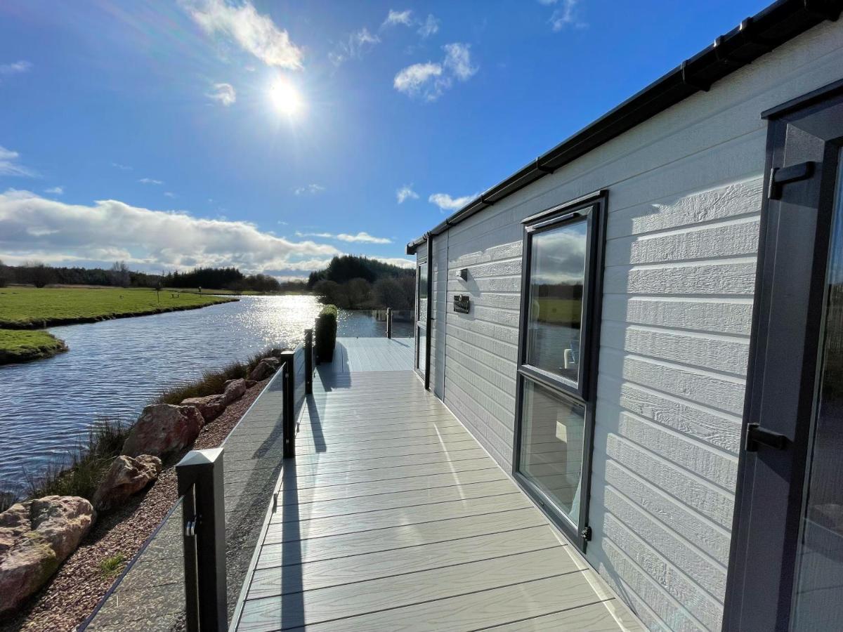Luxury Lakeside Lodge With Htub Beautiful Views Annan Buitenkant foto