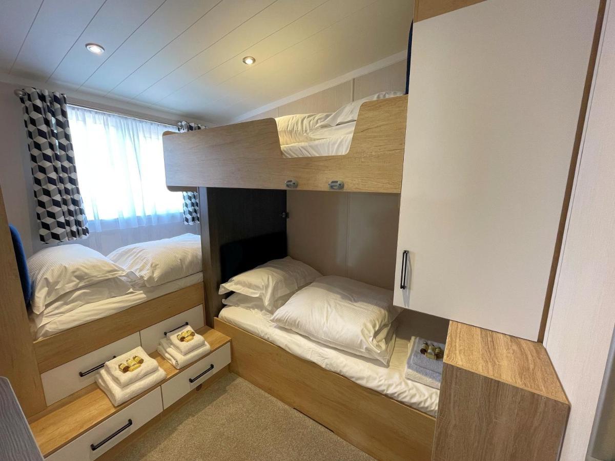 Luxury Lakeside Lodge With Htub Beautiful Views Annan Buitenkant foto